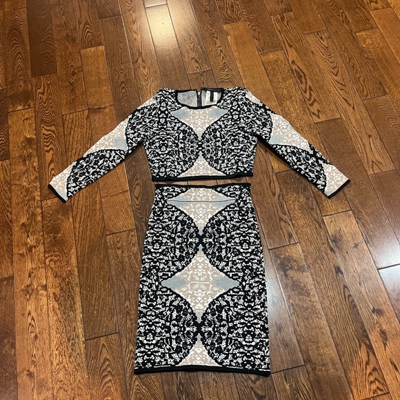 BCBG maxazria outfit stretch material size xxs - Picture 2 of 3